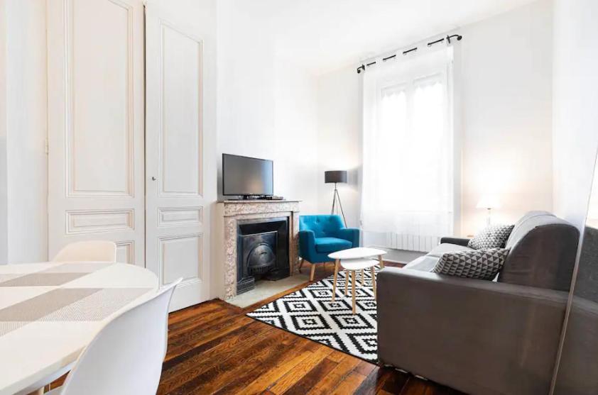 Appartement 2 Pieces Jean Mace Et Stationnement Lyon Exterior foto